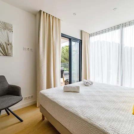 Le Standing Wifi Coeur De Port Apartment Antibes