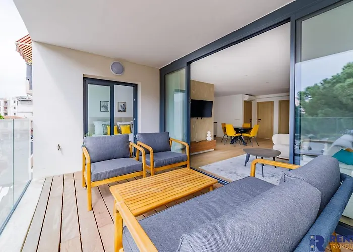 Le Standing Wifi Coeur De Port *